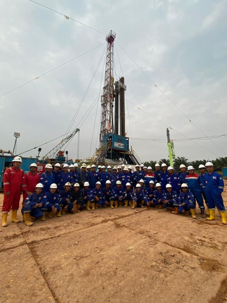 2a855323-3021-416f-80bc-99b5c07b9fe1-768x1024