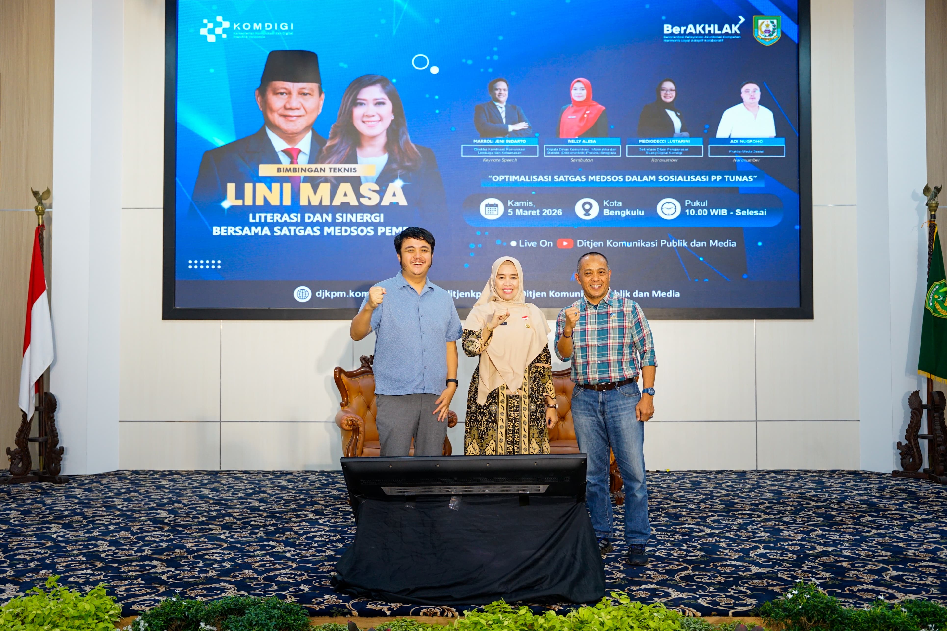 Kadis Kominfo Provinsi Bengkulu Nelly Poto Bersama Ditjen Komunikasi Publik dan Media Kemen Komdigi Helmi Hafid. Foto: ist